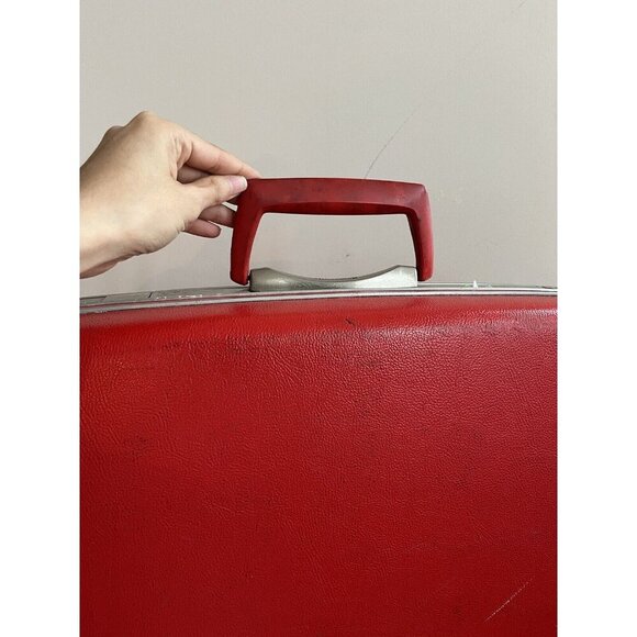 Samsonite Vintage 1960s Red Hard Shell Handheld Carry-on Luggage - Picture 3 of 16